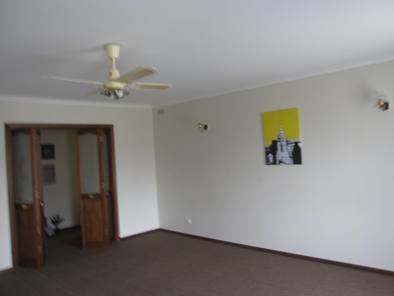 17 Gillies Crescent, Morwell VIC 3840