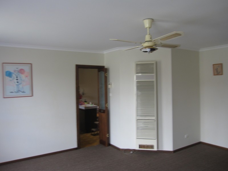 17 Gillies Crescent, Morwell VIC 3840