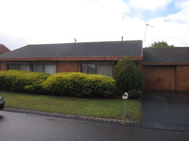 42 Dell Circuit, Morwell VIC 3840