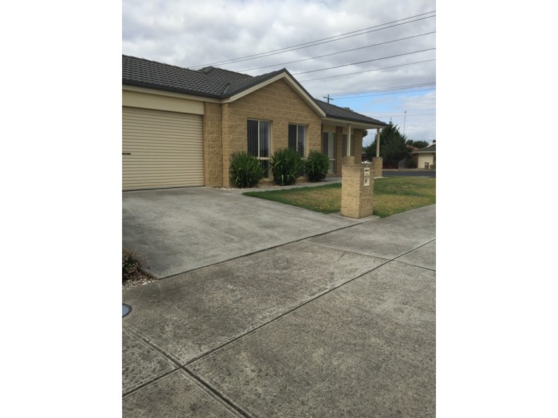 15 Parklands Place, Morwell VIC 3840