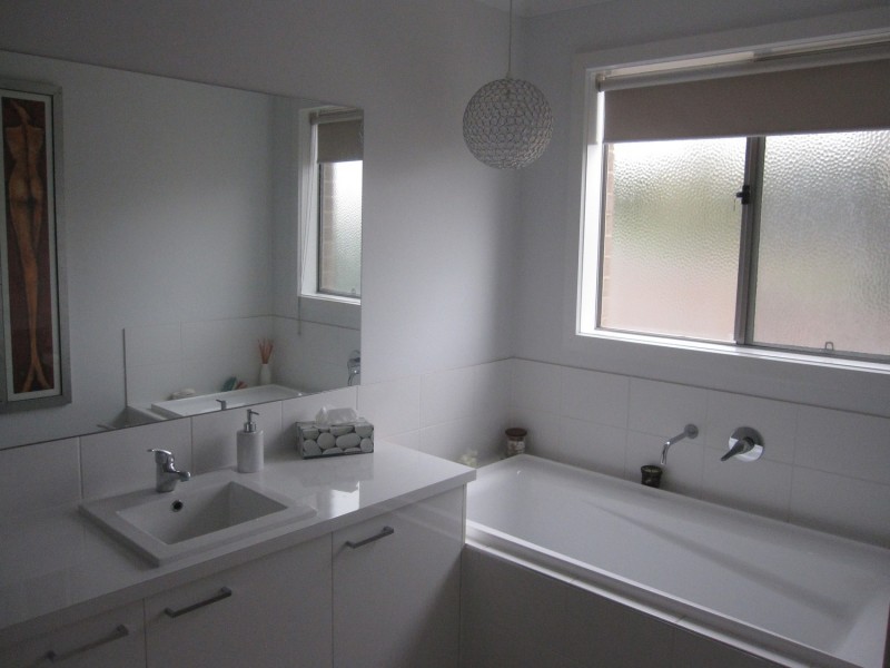 49 Mountain Grey Rise, Morwell VIC 3840