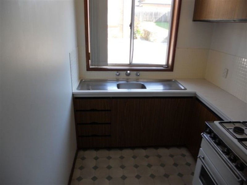 2/15 Well Street, Morwell VIC 3840