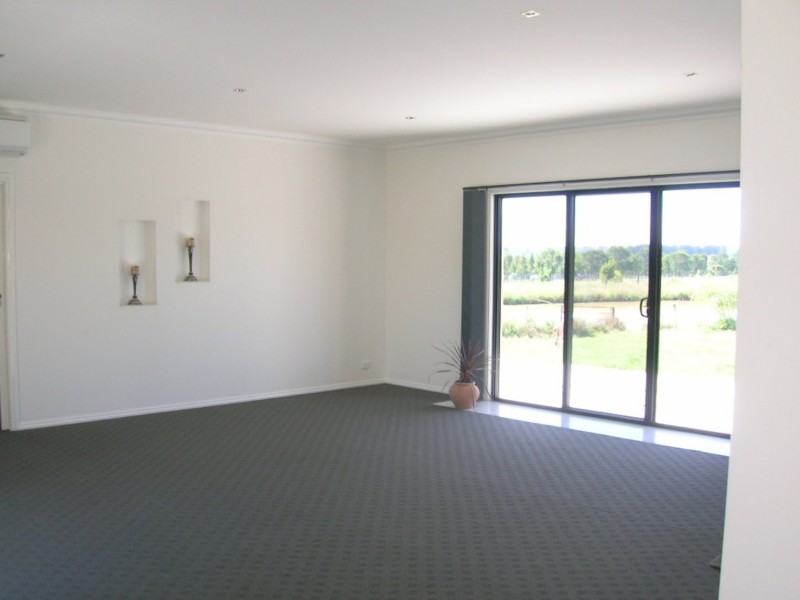 30 Jason Street, Morwell VIC 3840