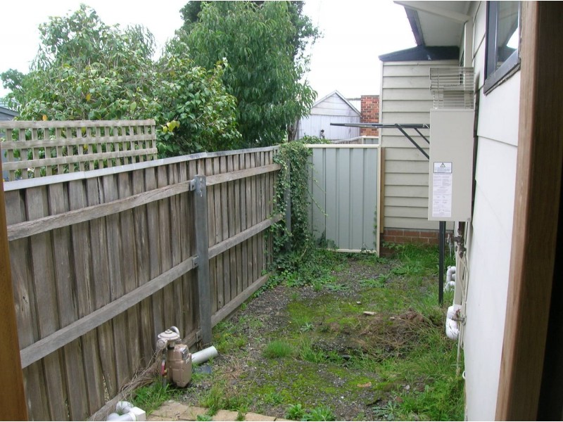 2/140 Mary Street, Morwell VIC 3840