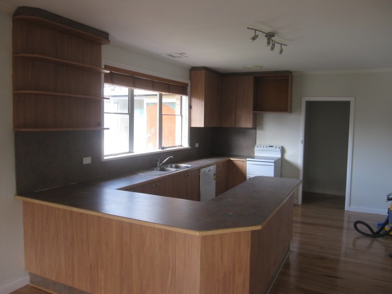 13 Church Street, Boolarra VIC 3870