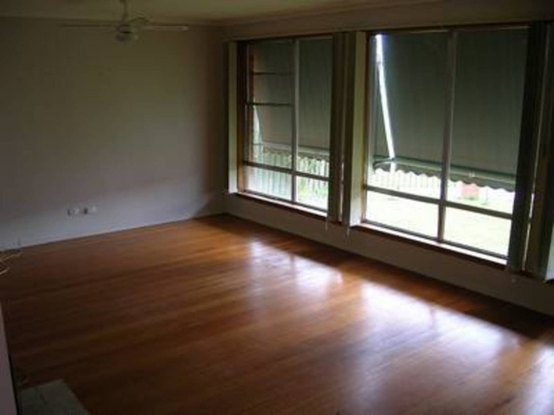 36 Dunbar Grove, Churchill VIC 3842