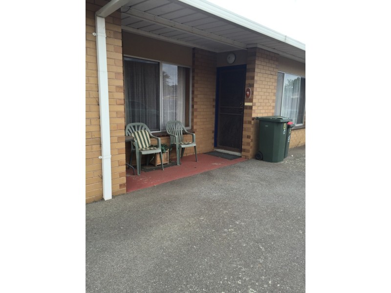 2/24 Hazelwood Road, Morwell VIC 3840