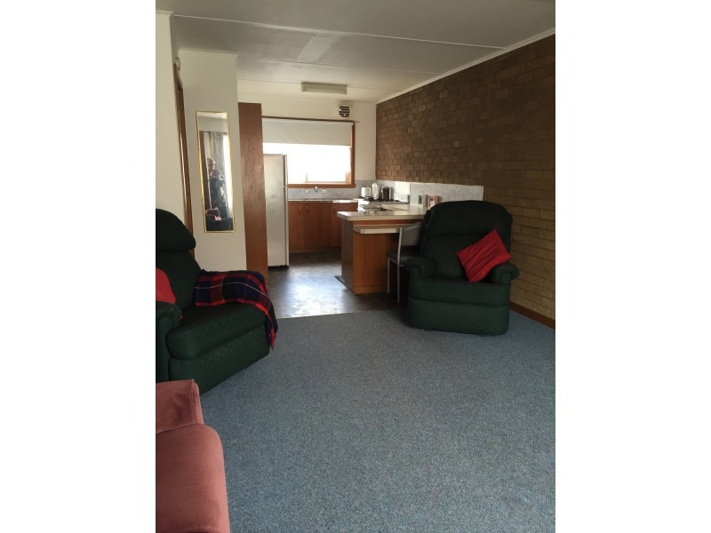 2/24 Hazelwood Road, Morwell VIC 3840