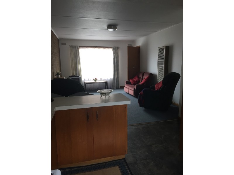 2/24 Hazelwood Road, Morwell VIC 3840