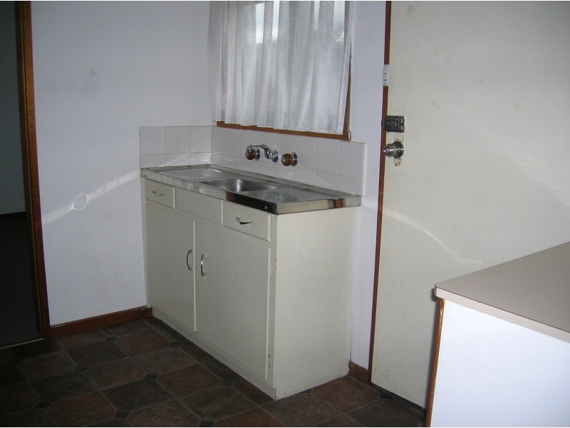 1/105 Elgin Street, Morwell VIC 3840