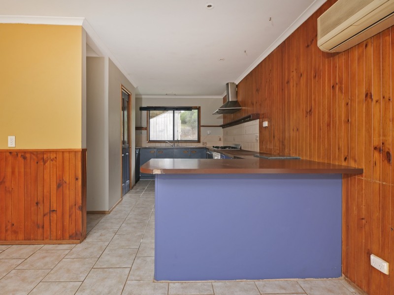 33 Giles Street, Mirboo North VIC 3871