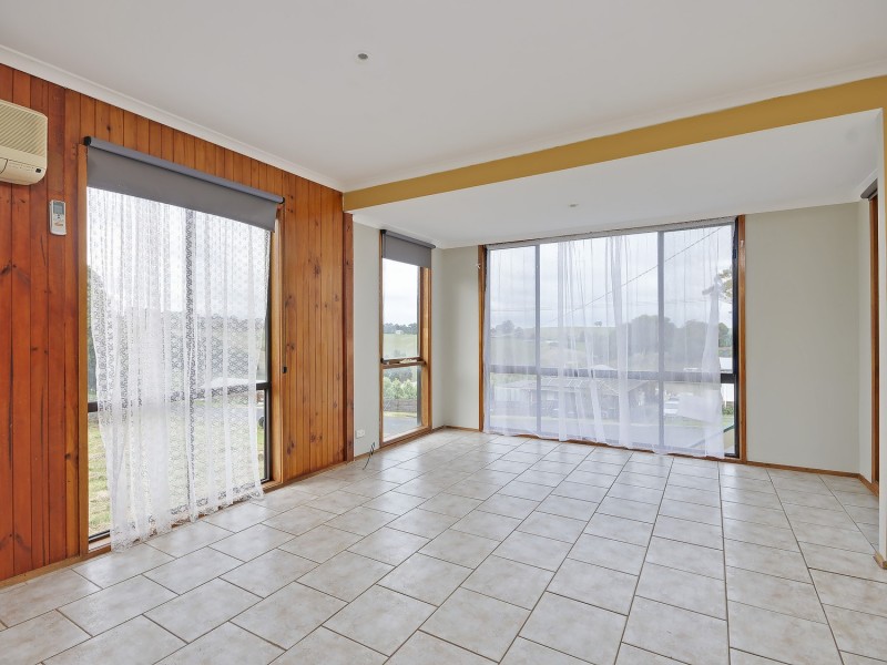 33 Giles Street, Mirboo North VIC 3871