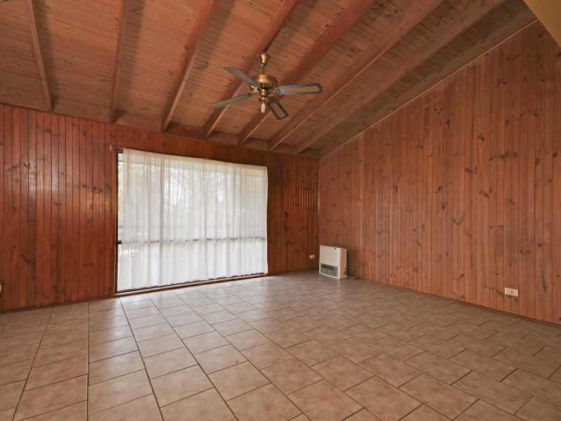 33 Giles Street, Mirboo North VIC 3871