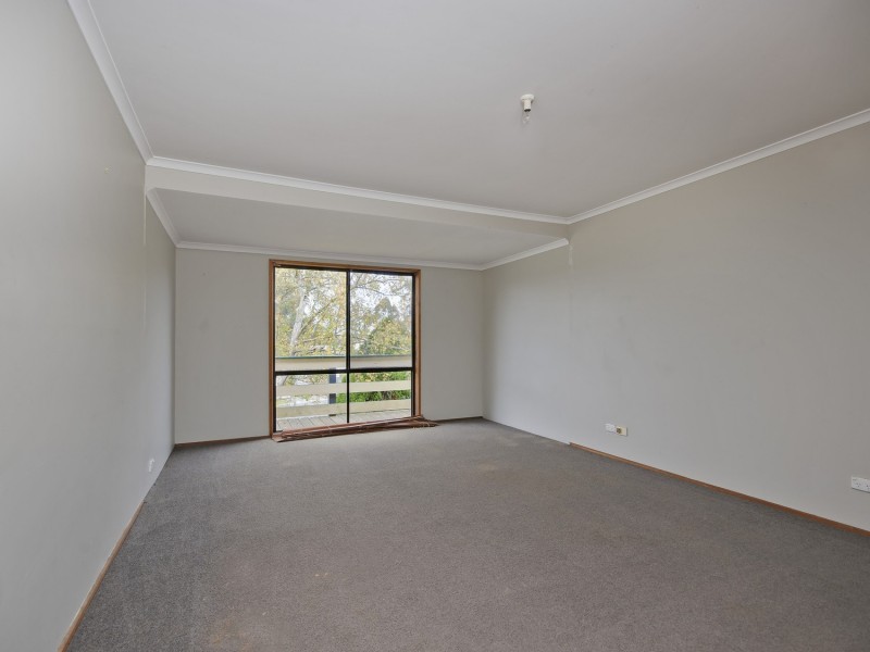 33 Giles Street, Mirboo North VIC 3871