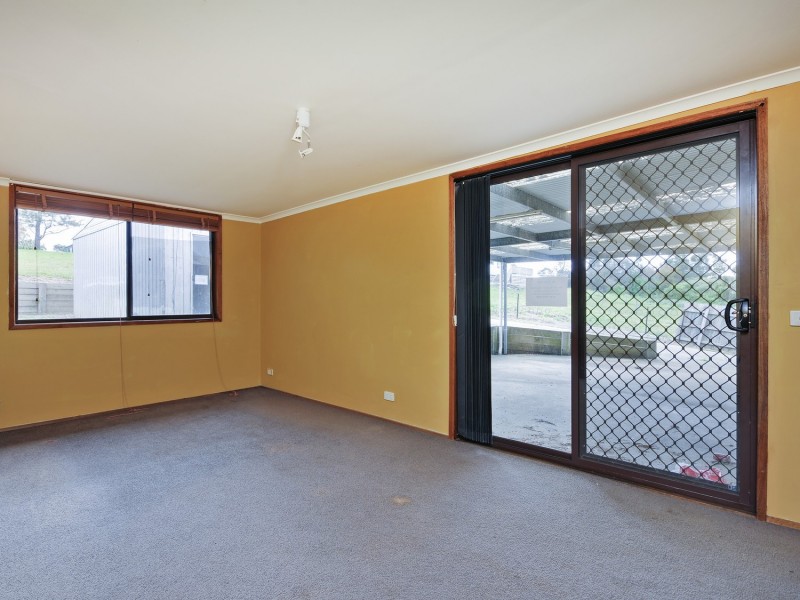 33 Giles Street, Mirboo North VIC 3871