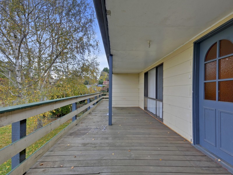33 Giles Street, Mirboo North VIC 3871