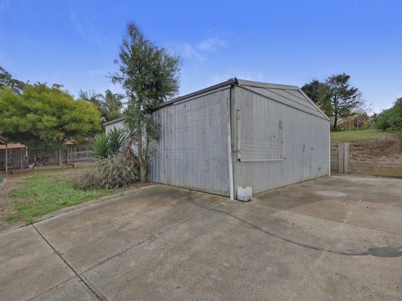 33 Giles Street, Mirboo North VIC 3871