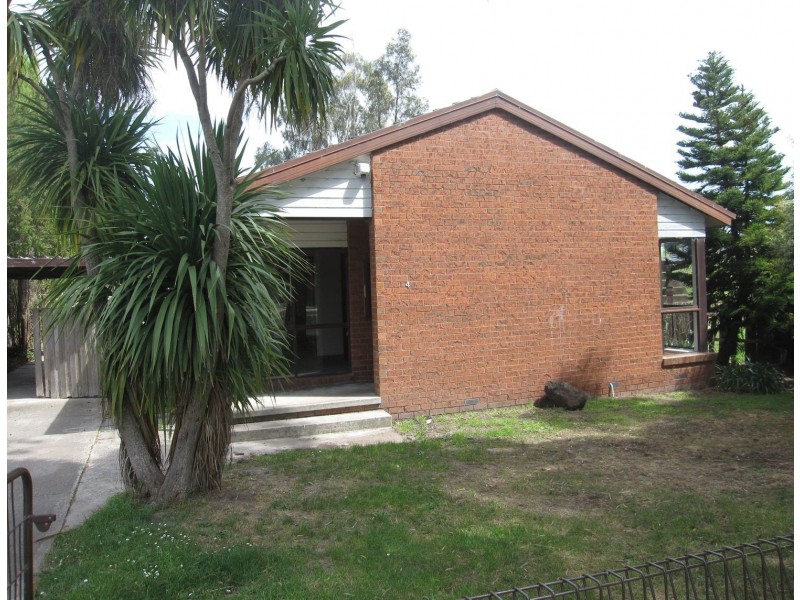 4 Curringa Court, Churchill VIC 3842