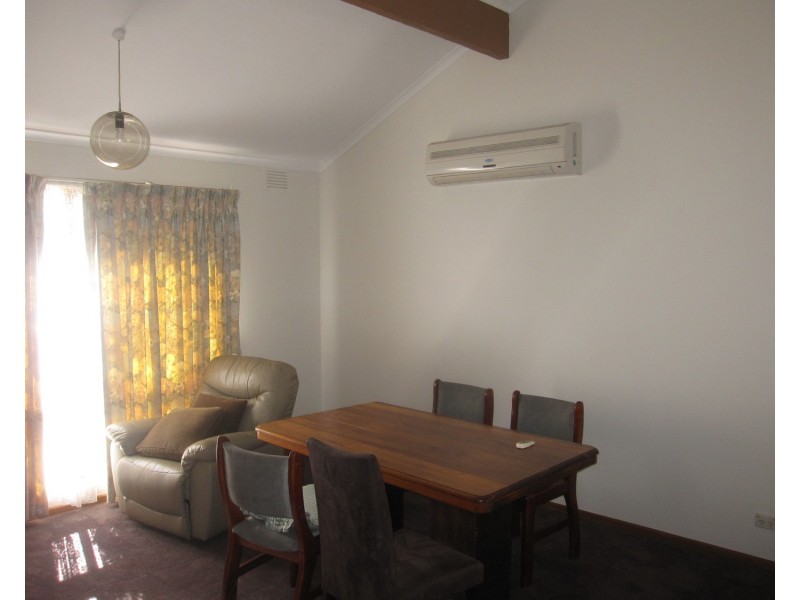 16 Cove Place, Morwell VIC 3840