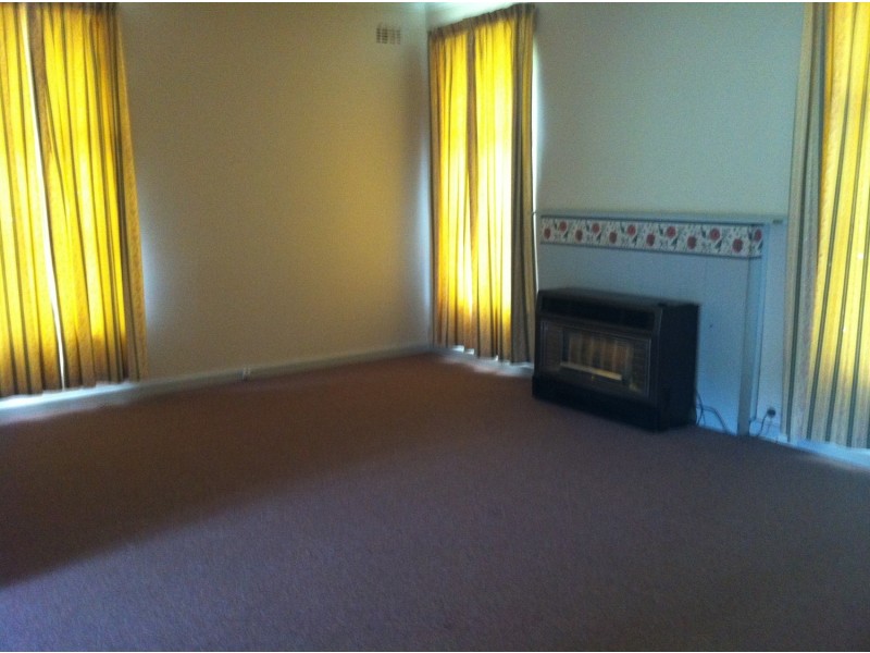 17 Vasey Street, Morwell VIC 3840