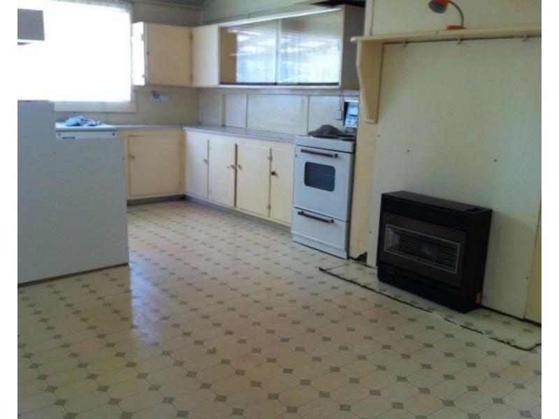 26 Hazelwood Road, Morwell VIC 3840