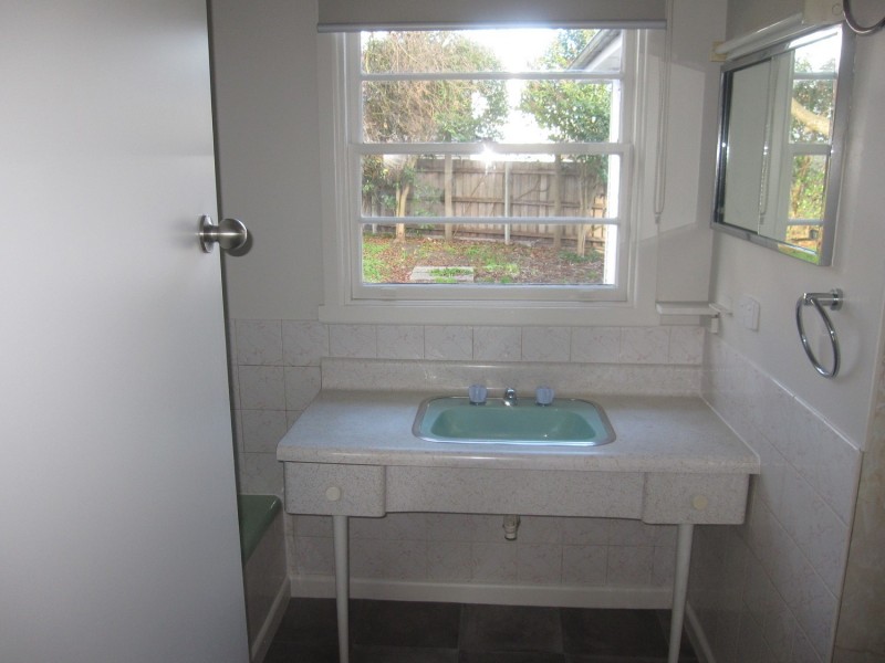 5 Charles Court, Morwell VIC 3840