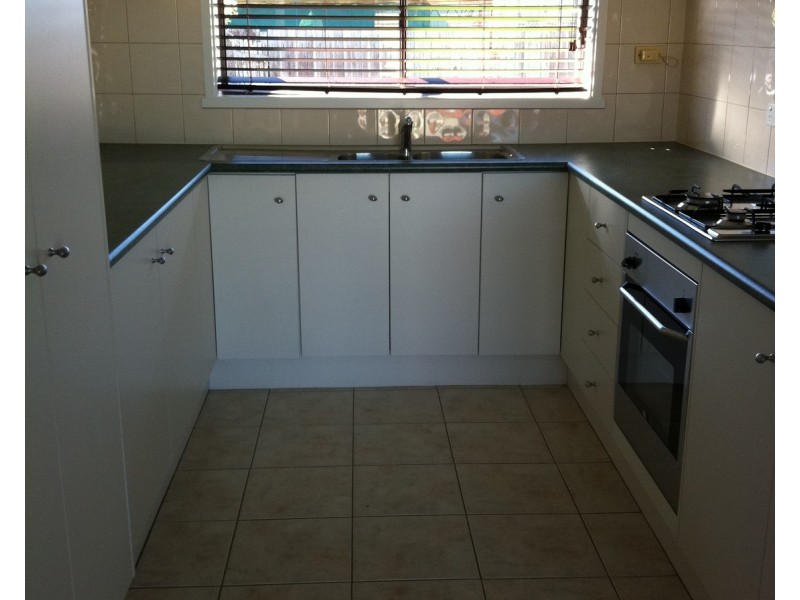 2/30 Spring Court, Morwell VIC 3840