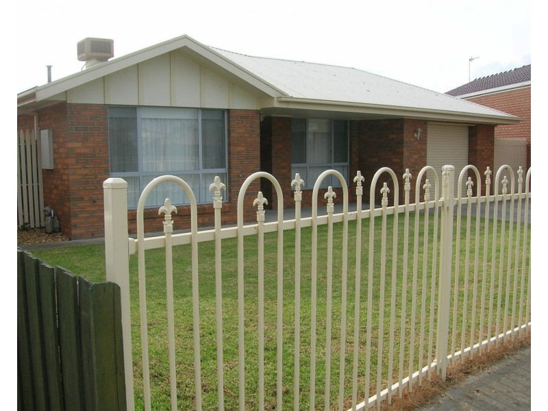 6 Lindon Court, Morwell VIC 3840