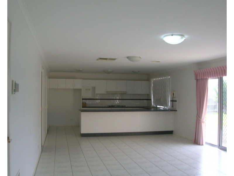 6 Lindon Court, Morwell VIC 3840