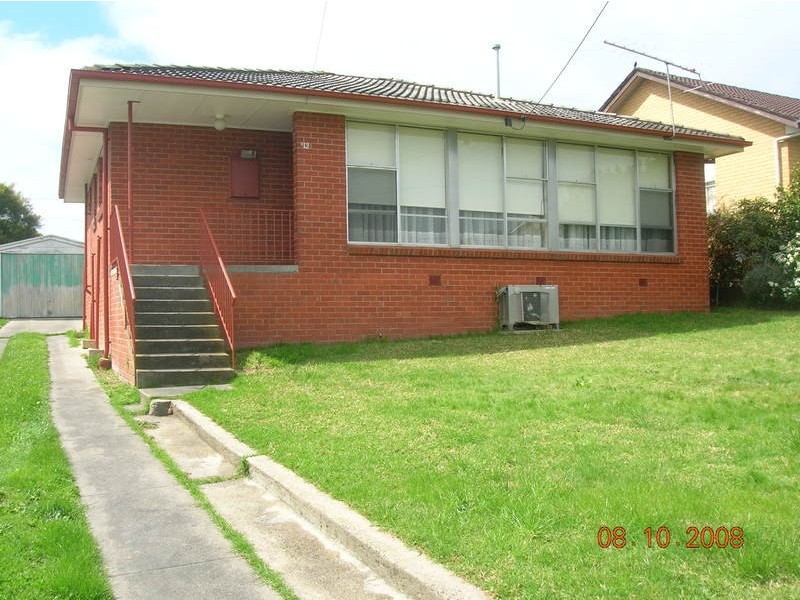 12 McInnes Crescent, Churchill VIC 3842