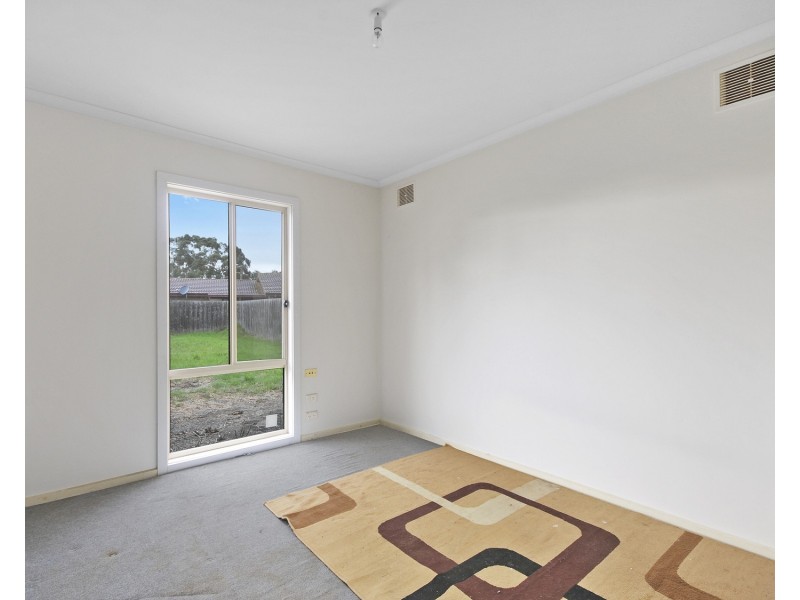 22 Symons Crescent, Morwell VIC 3840