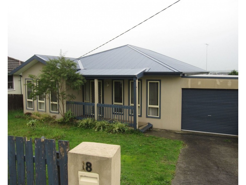 18 Evans Street, Morwell VIC 3840