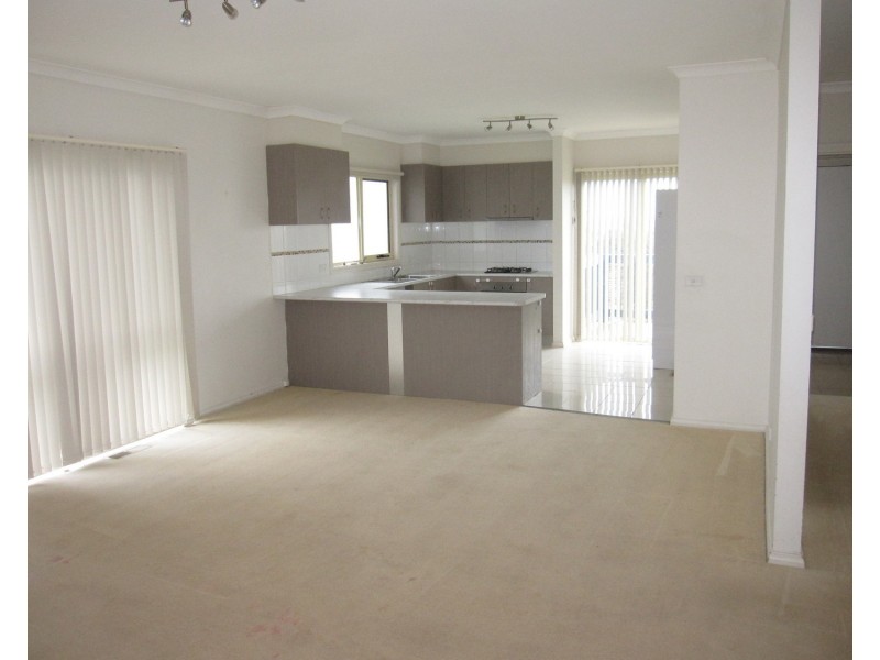 18 Evans Street, Morwell VIC 3840