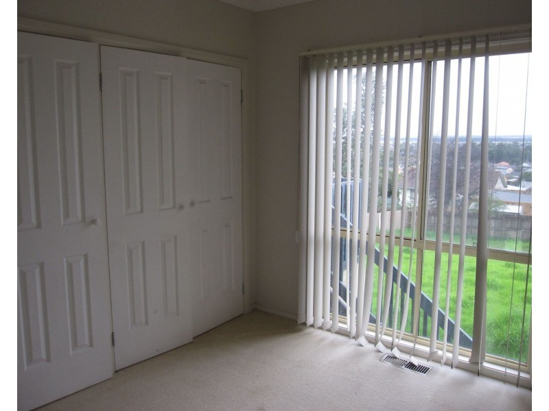 18 Evans Street, Morwell VIC 3840