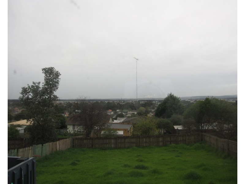 18 Evans Street, Morwell VIC 3840