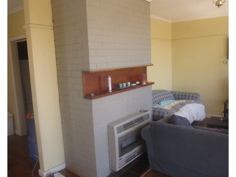 16 Dunbar Avenue, Morwell VIC 3840
