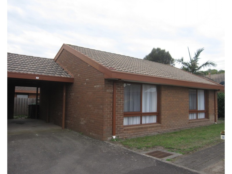 12 Strath Place, Morwell VIC 3840