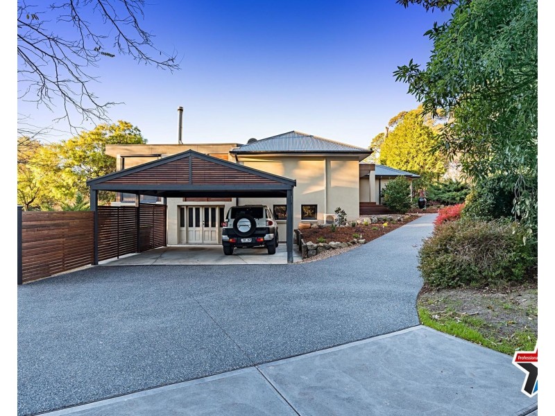 5 West Hill Drive, Mount Evelyn VIC 3796