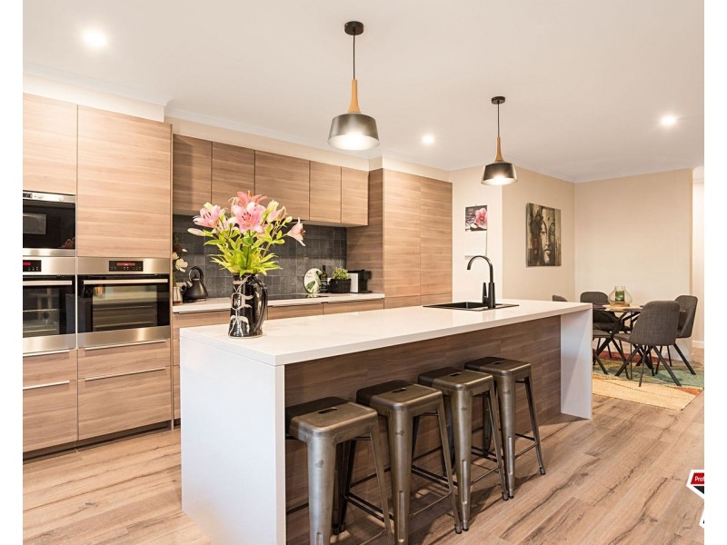 5 West Hill Drive, Mount Evelyn VIC 3796