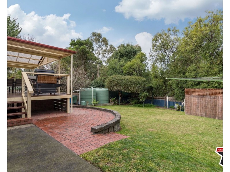 14 Kemp Avenue, Mount Evelyn VIC 3796