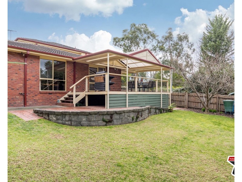 14 Kemp Avenue, Mount Evelyn VIC 3796