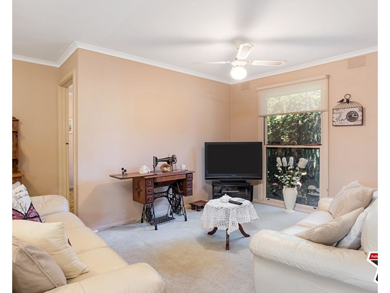 19 Elsie Street, Wandin North VIC 3139