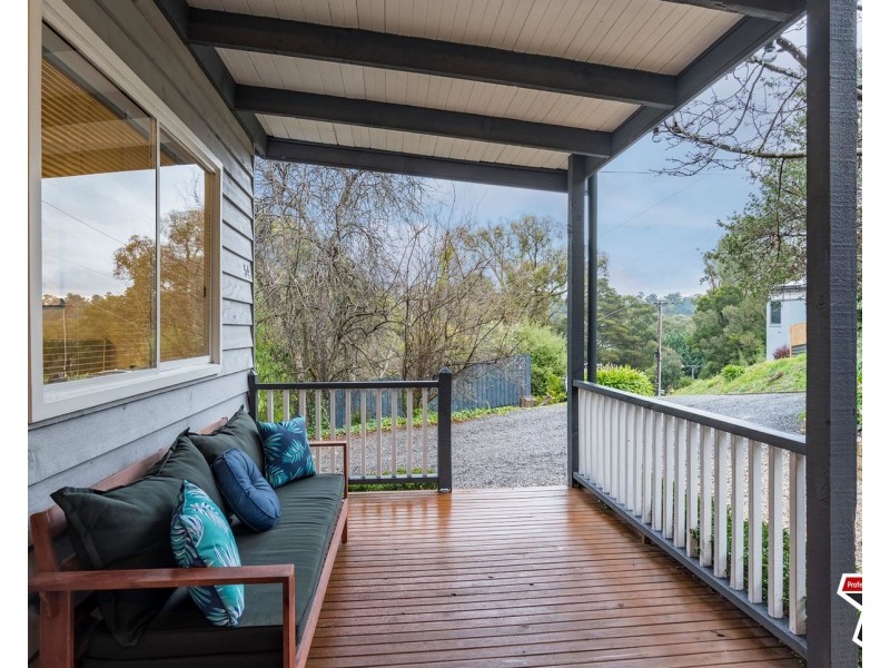 54 Russell Street, Mount Evelyn VIC 3796