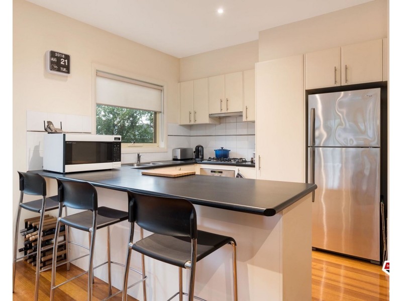 1/6 Humber Road, Croydon North VIC 3136