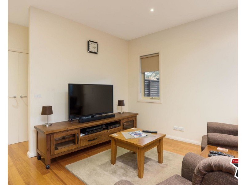 1/6 Humber Road, Croydon North VIC 3136