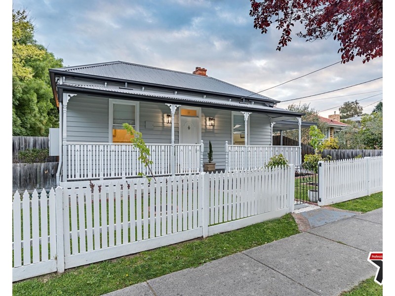 1/18 Beresford Road, Lilydale VIC 3140