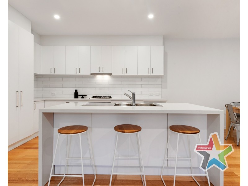 33a Lemongrove Crescent, Croydon Hills VIC 3136