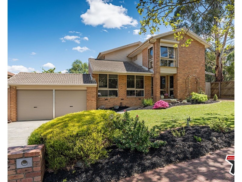 2 Summerhill Park Drive, Mooroolbark VIC 3138