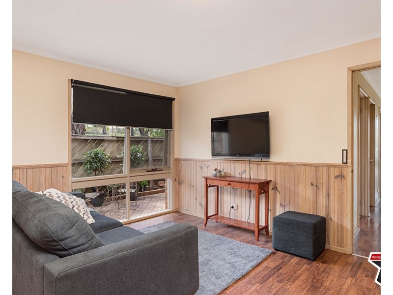 2 Summerhill Park Drive, Mooroolbark VIC 3138