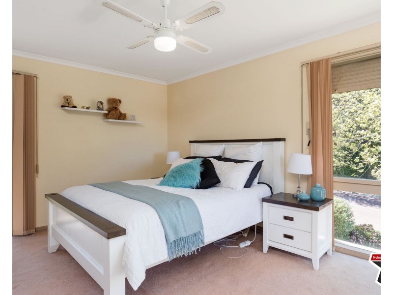 2 Summerhill Park Drive, Mooroolbark VIC 3138